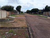 Vereadora Thamara Reis sugere parceria da Prefeitura com moradores para construção de calçadas nos bairros da cidade