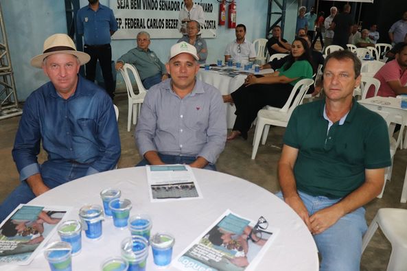 Vereadores de Terra Nova do Norte participam de encontro regional com prefeitos, deputados e senadores em Alta Floresta